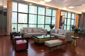 珠海崇峰一號現(xiàn)代高檔輕奢樣板間家具、軟裝飾品工程項目案例！
